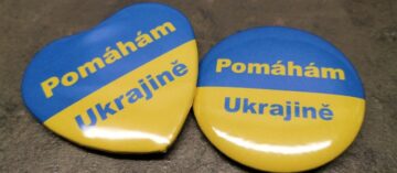 Placky pro Ukrajinu – Знаки для України